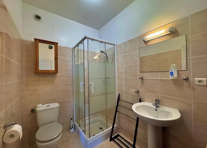 Agreable 2 Pieces Dans Avec Piscine Apartman *