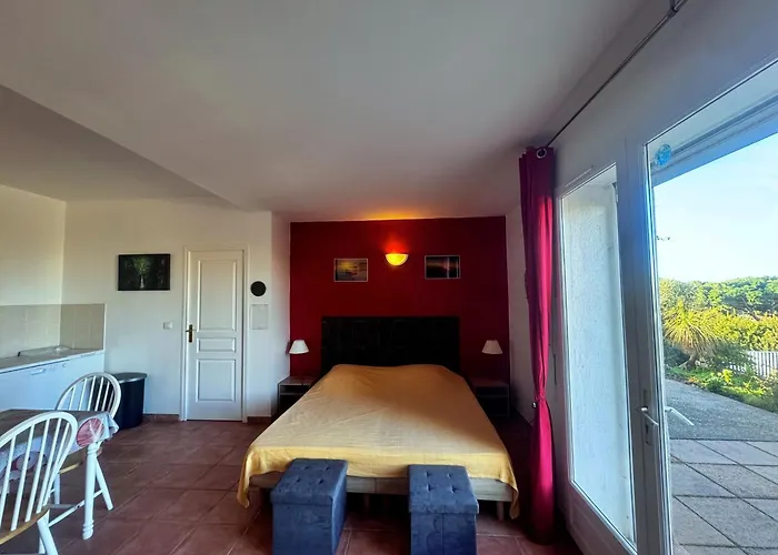 Apartman Agreable 2 Pieces Dans Avec Piscine *